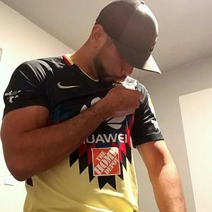 Meet your Posher, Axel